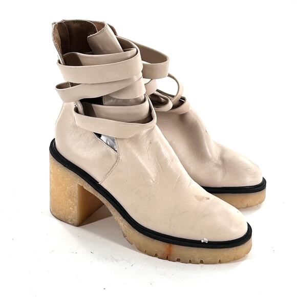 Free People Jesse Cut Out Boots 10 NWOT Leather White Ankle Booties Western - Picture 5 of 11